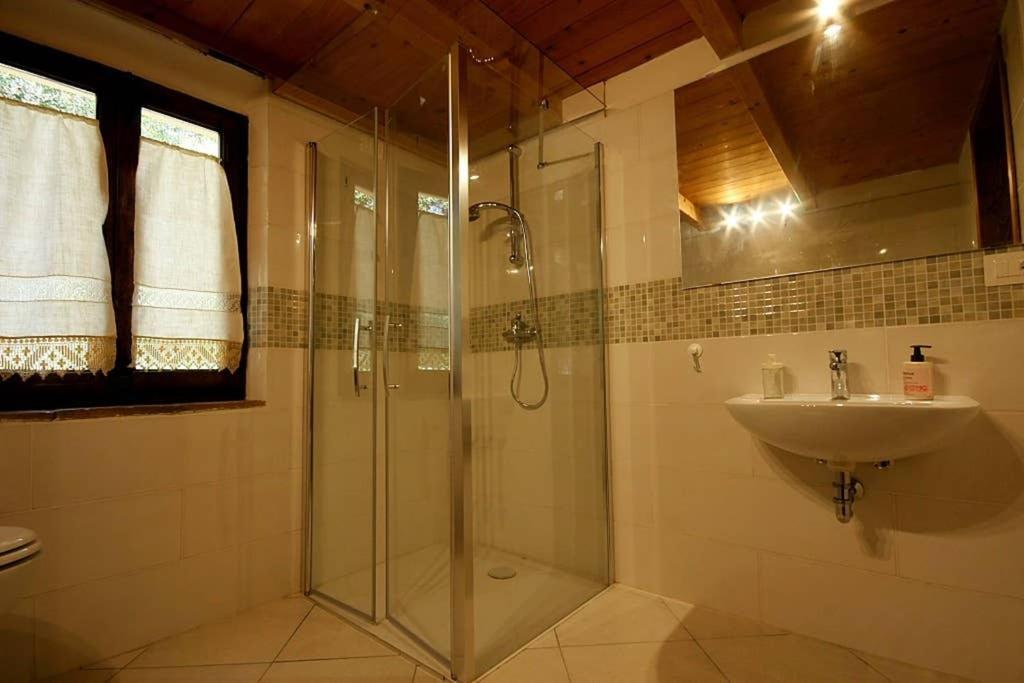 Villa Con Piscina 10 Posti Letto, L'Oliveta Di Rivalto 基亚恩尼 外观 照片